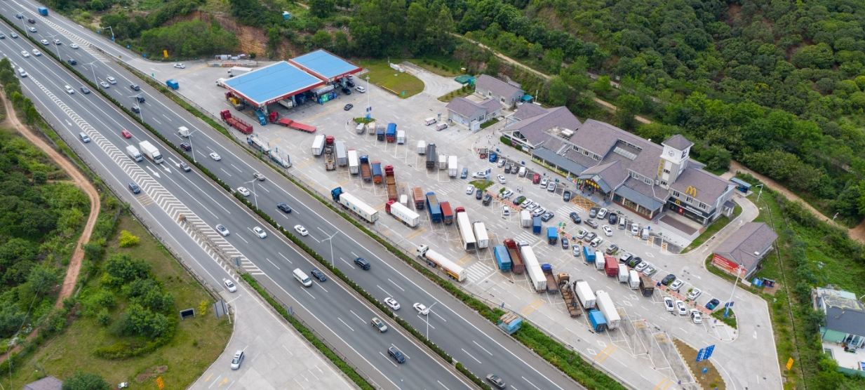 高速公路服務區(qū)俯瞰圖